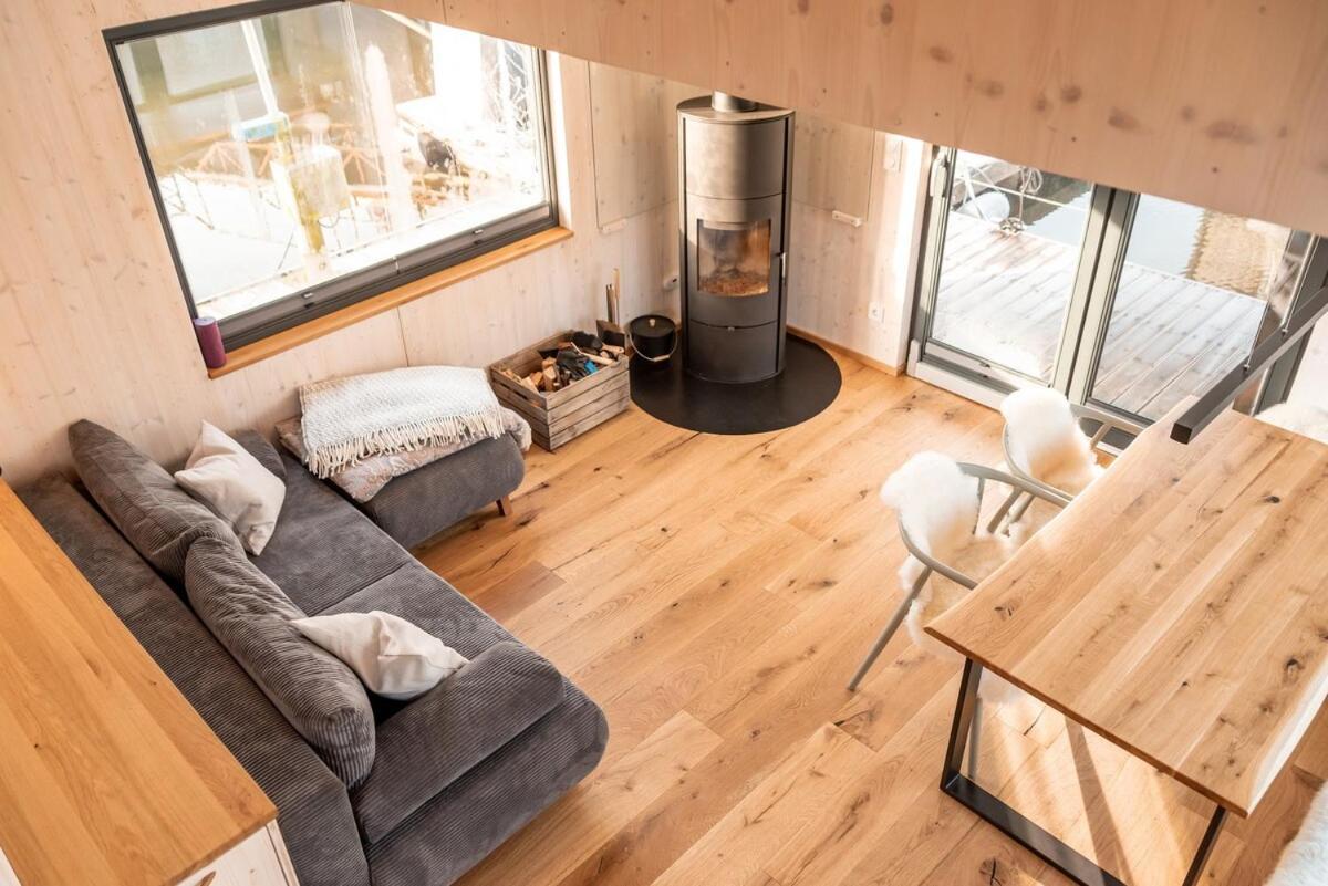 Geraeumige, Hochwertiges Hausboot Petite Mit Kamin * Hamburg