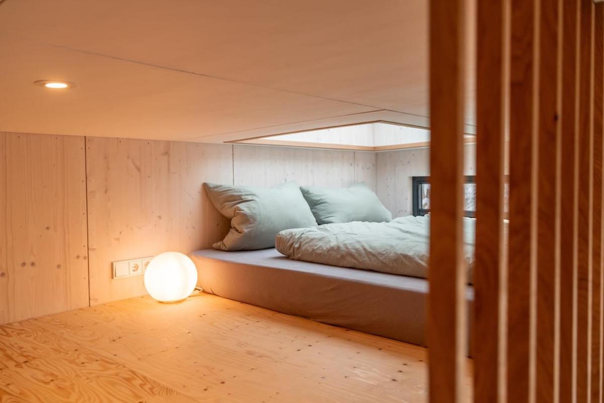 Geraeumige, Hochwertiges Hausboot Petite Mit Kamin *